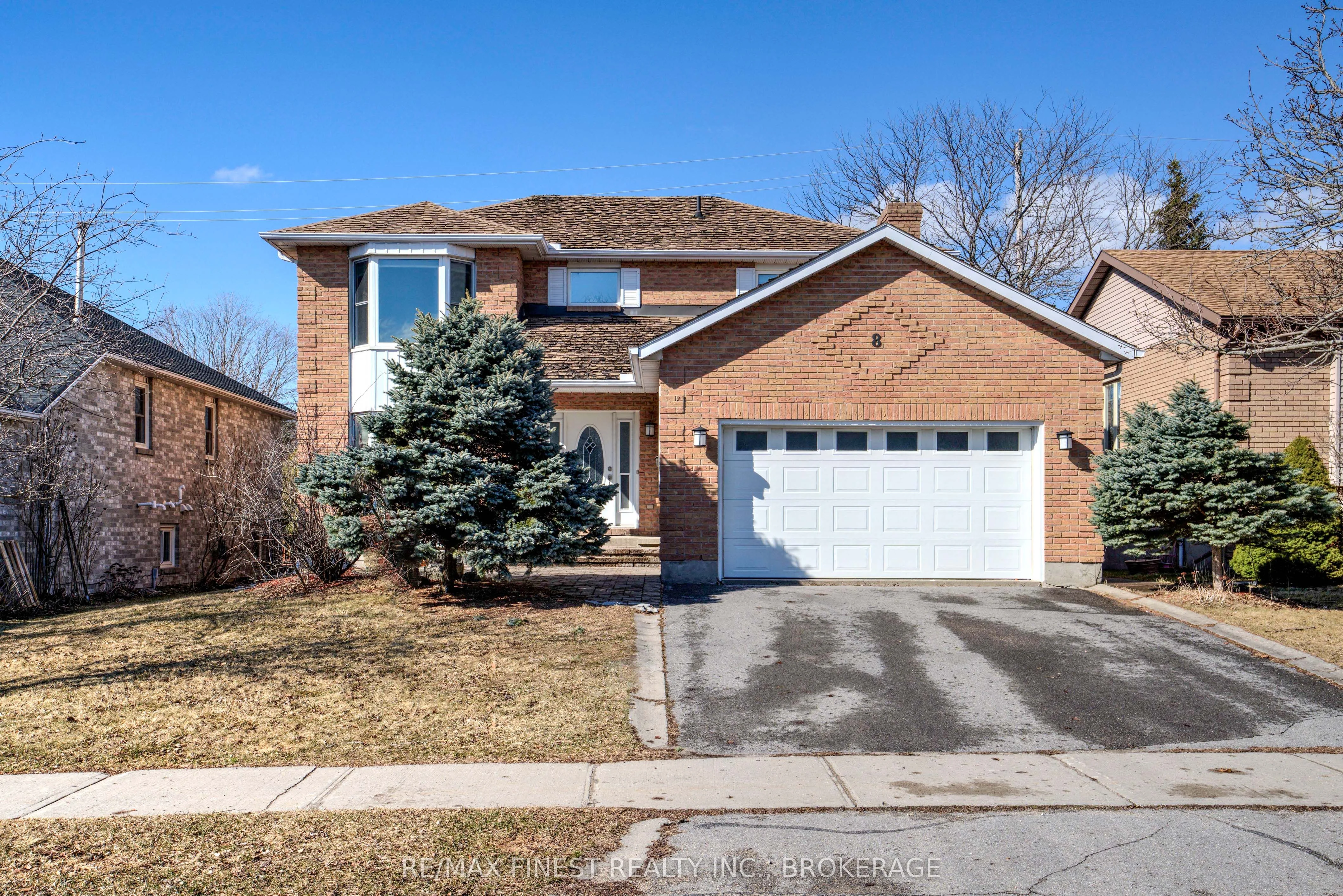 8 Buckingham Court, Kingston, On K7k 6v8