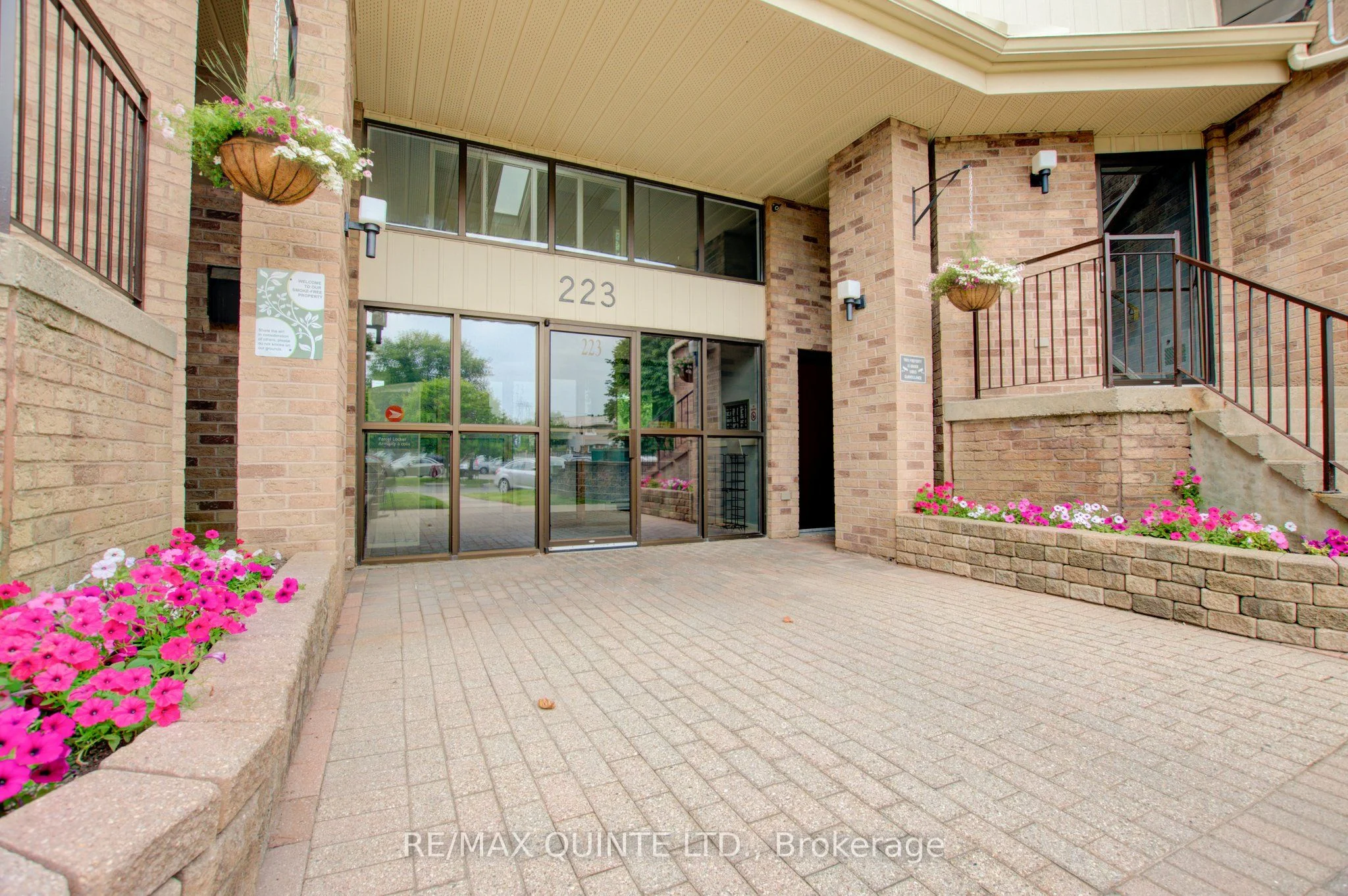 Condo Apartment in Belleville