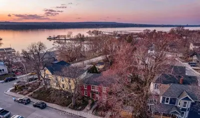 Semi-Detached in Hamilton