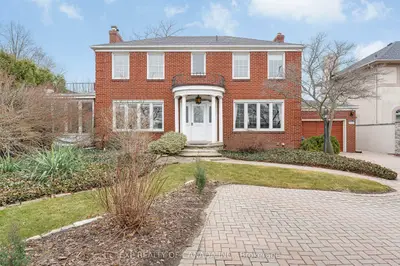 Detached in Windsor