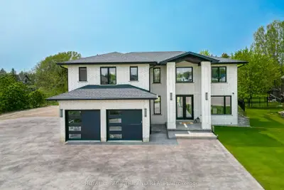 Detached in Bluewater
