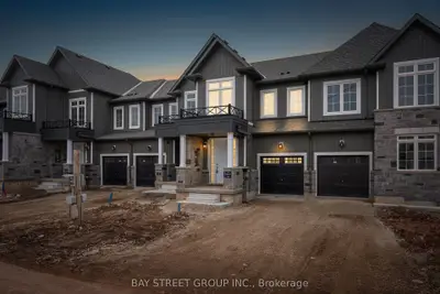 Att/Row/Townhouse in Erin