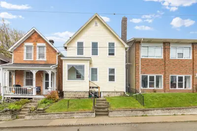 14 Halliday Street, Brockville, On K6v 3n9