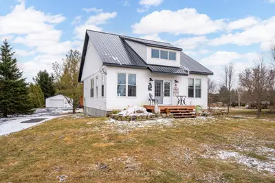 Detached in South Stormont