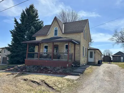 Detached in North Huron