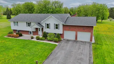 Detached in Frontenac