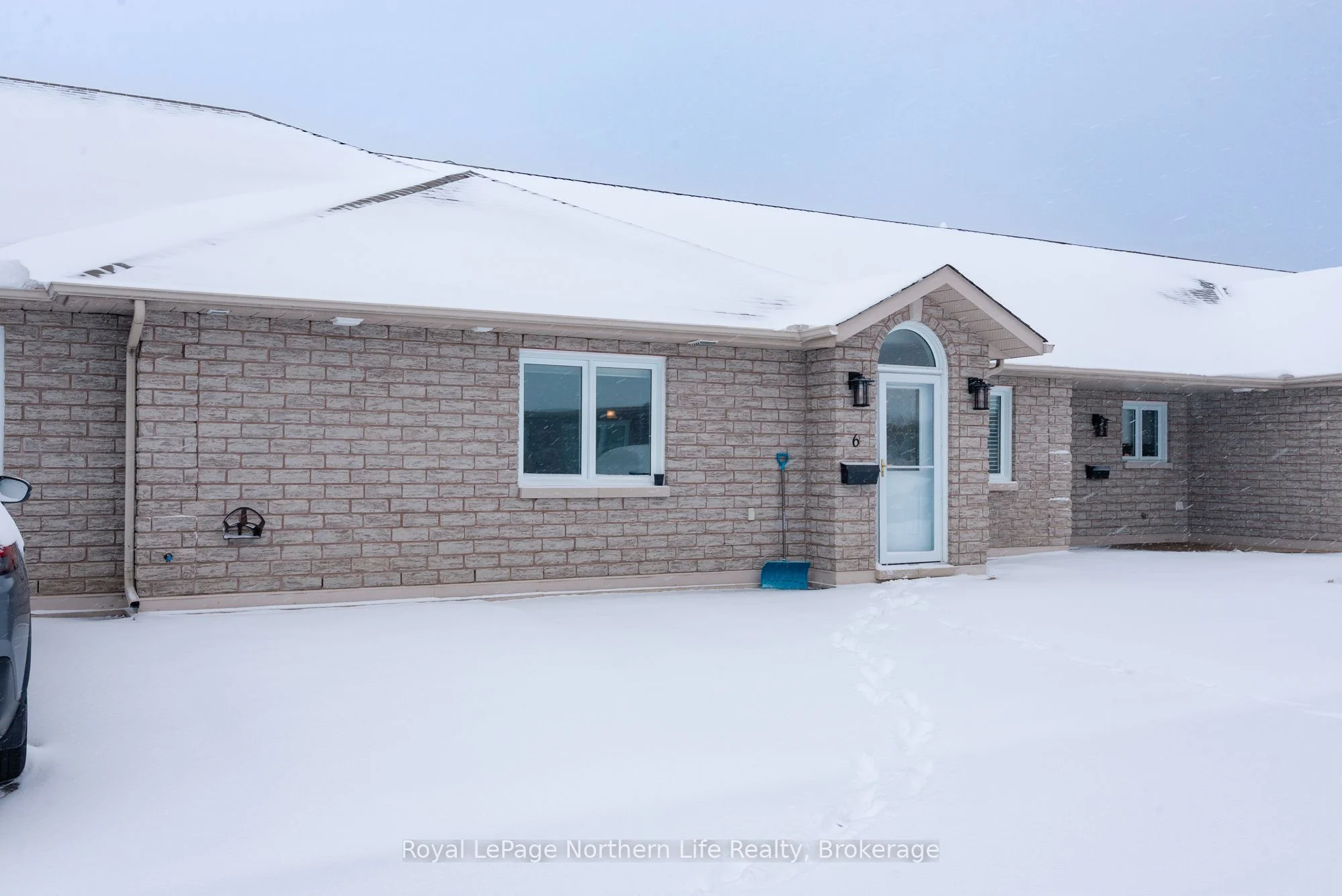 Condo Townhouse in North Bay