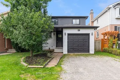 Detached in Thorold