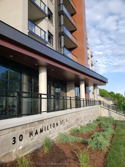 Condo Apartment in Hamilton