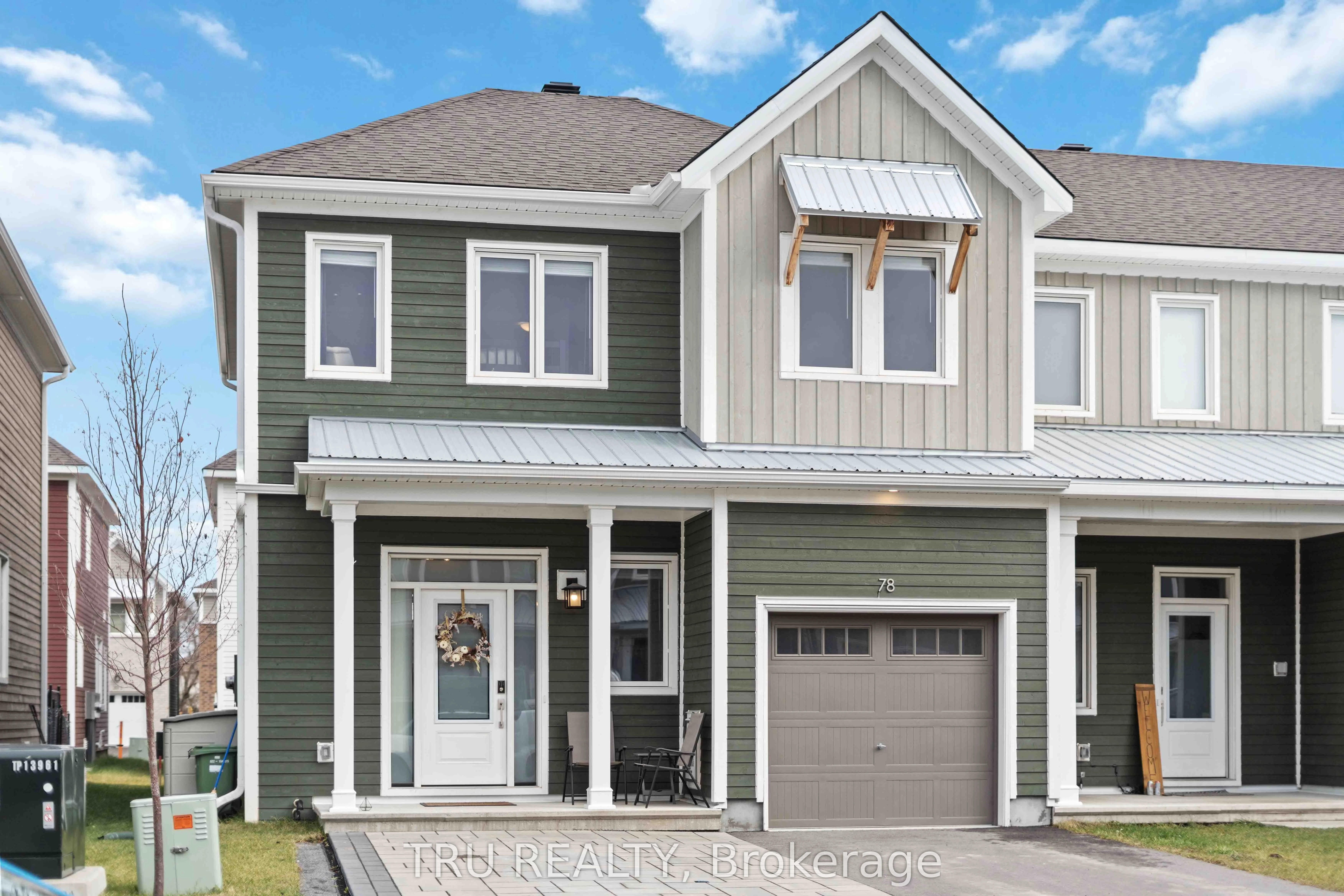 Att/Row/Townhouse in Stittsville - Munster - Richmond