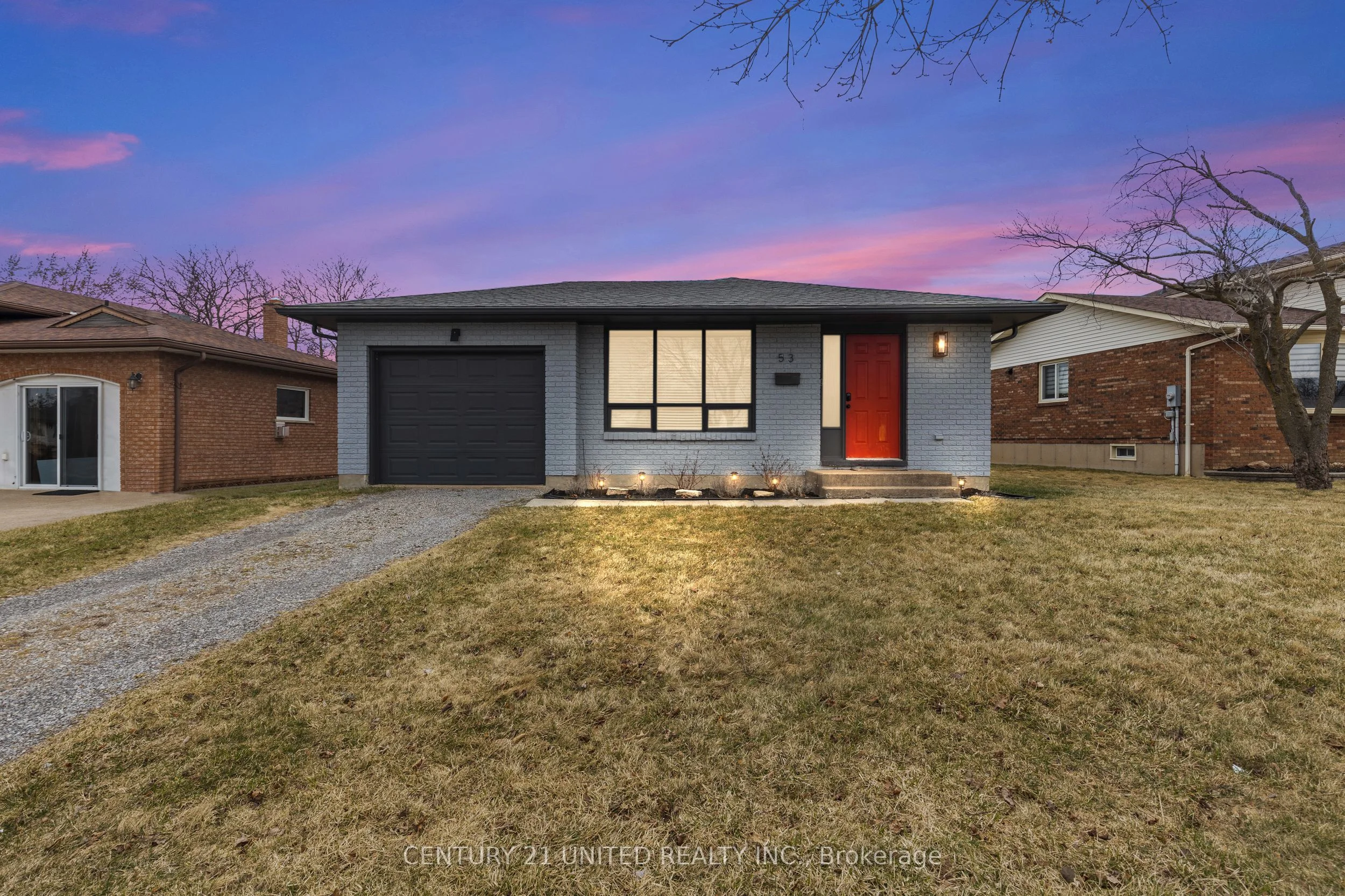 Detached in Thorold