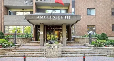 1100 Ambleside Drive 808, Woodroffe, On K2b 8g6