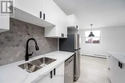 Condo Apartment in London South