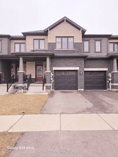 Att/Row/Townhouse in Brantford