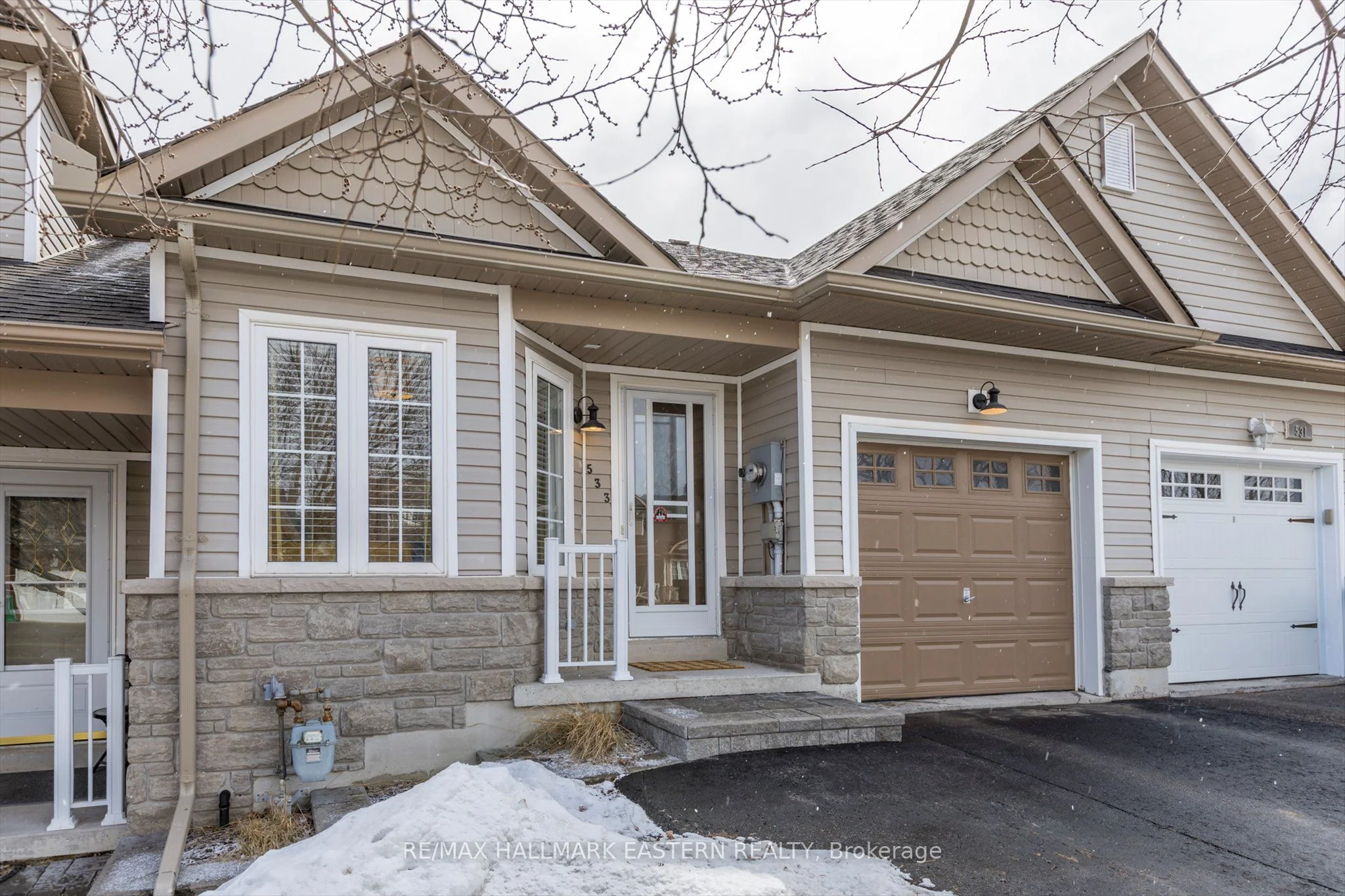 Att/Row/Townhouse in Peterborough