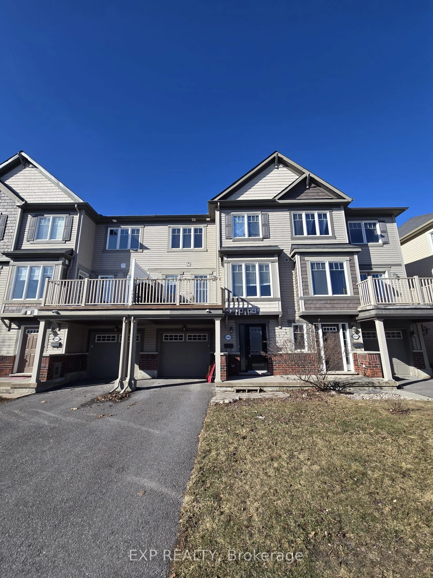 Att/Row/Townhouse in Barrhaven