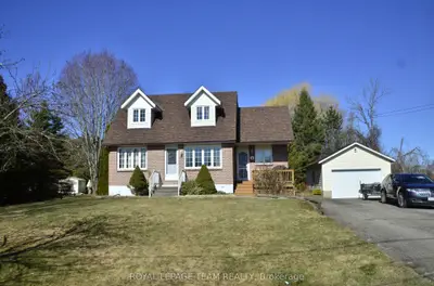 10 Cross Avenue W, Elizabethtown-kitley, On K6t 1b5