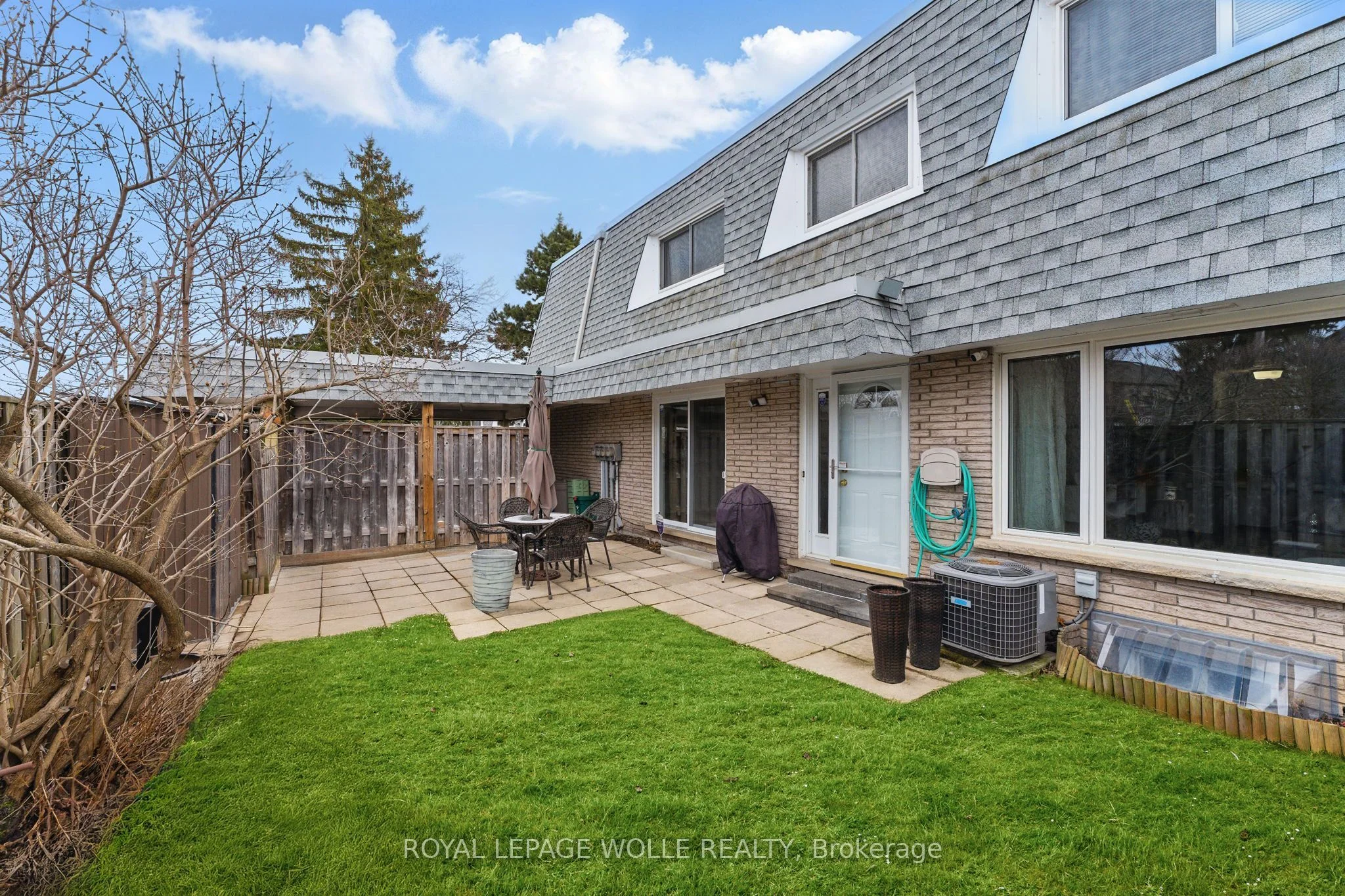 Condo Townhouse in Kitchener