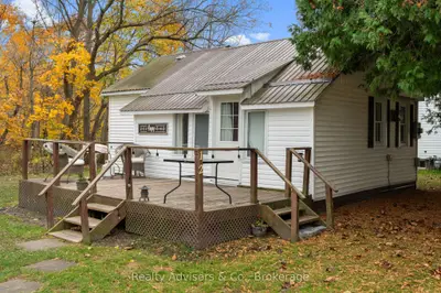 12 Bloomer Street, Tillsonburg, On N4g 2l9