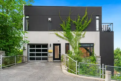 Detached in West Centre Town