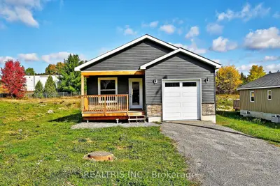 Detached in Sudbury Remote Area