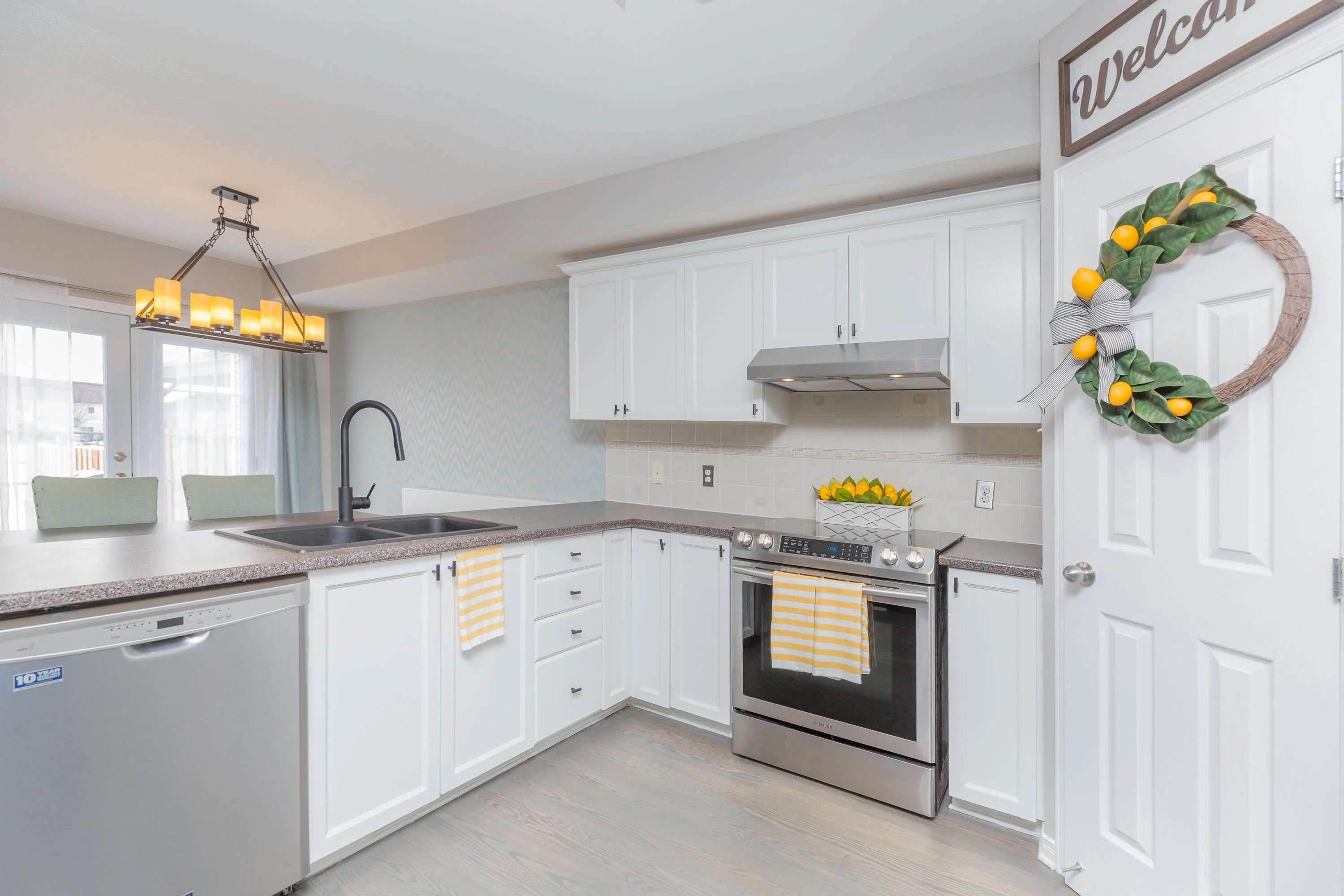 Att/Row/Townhouse in Orleans - Cumberland and Area