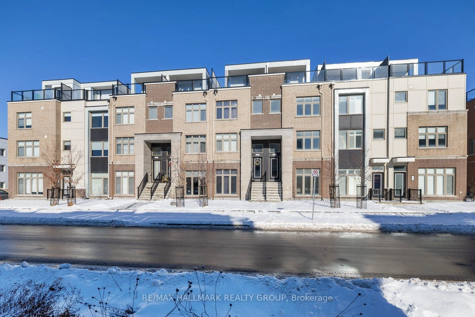 805 Mikinak Road, Manor Park - Cardinal Glen And Area, On K1k 4z9