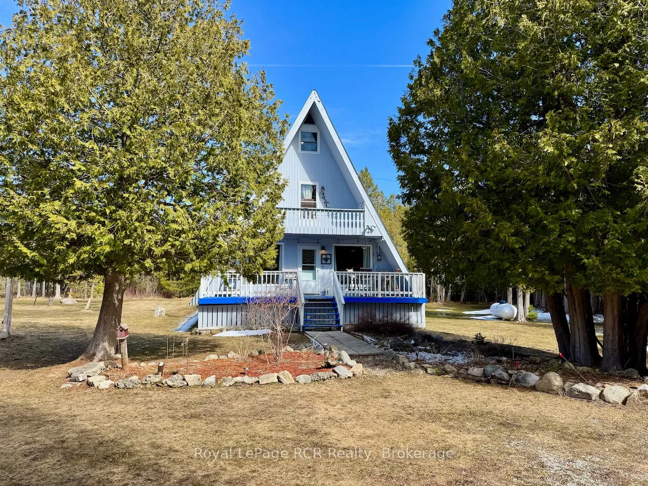 Detached in Northern Bruce Peninsula