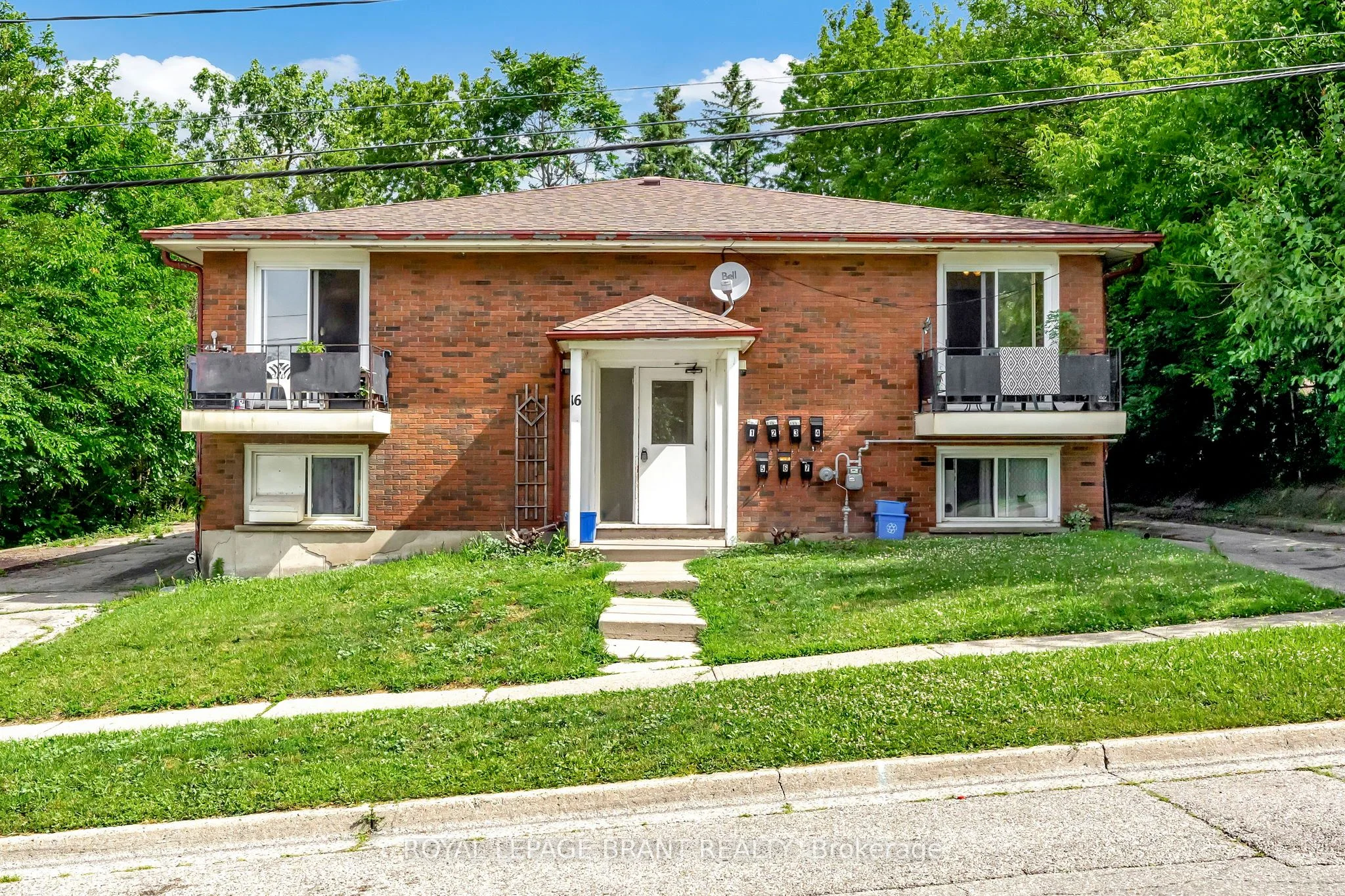 16 East Avenue, Brantford, ON N3S 3L1