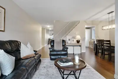 36 Hayhurst Road 354, Brantford, On N3r 6y9