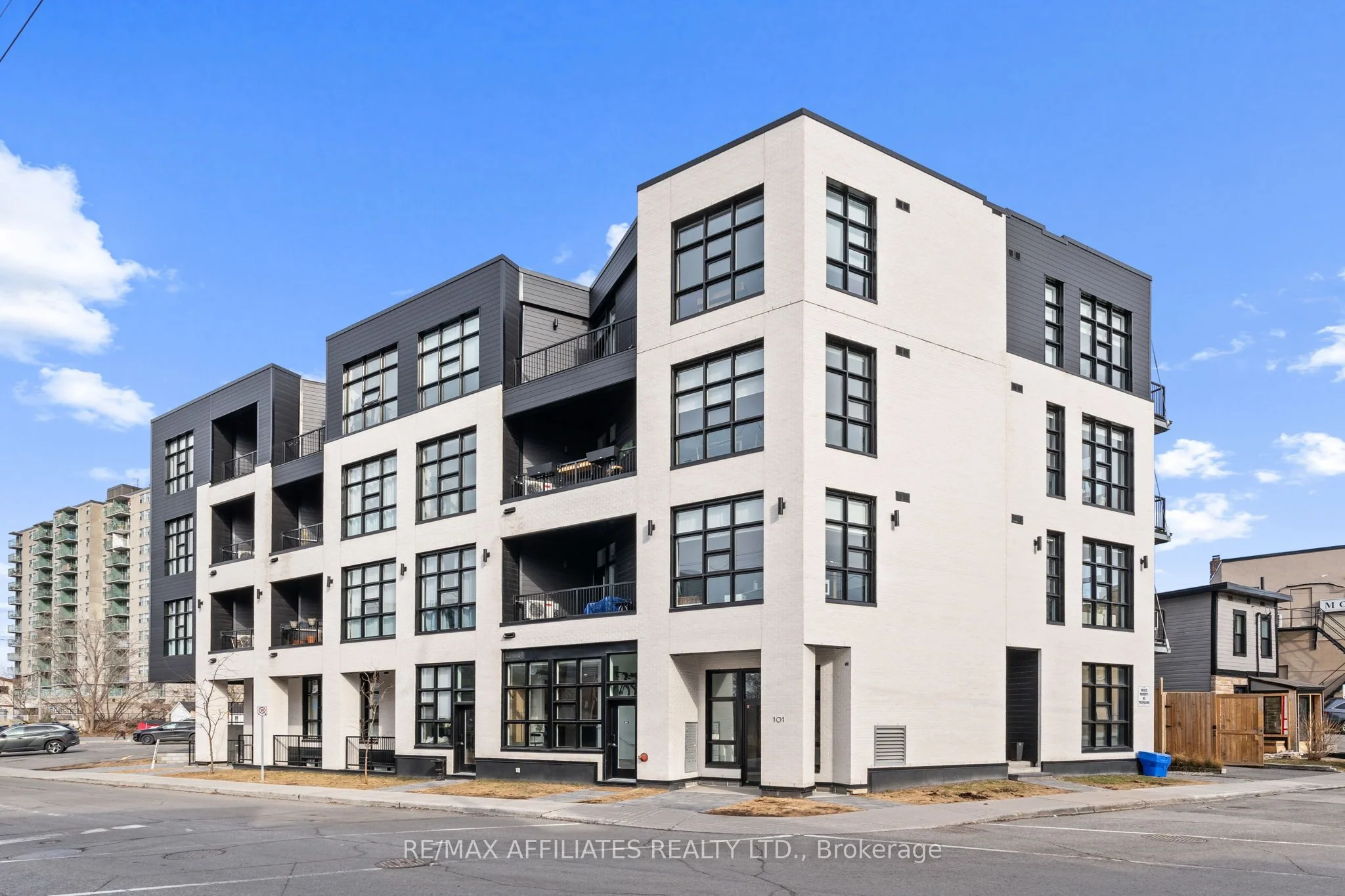 101 Pinhey Street 101, West Centre Town, On K1t 1t7