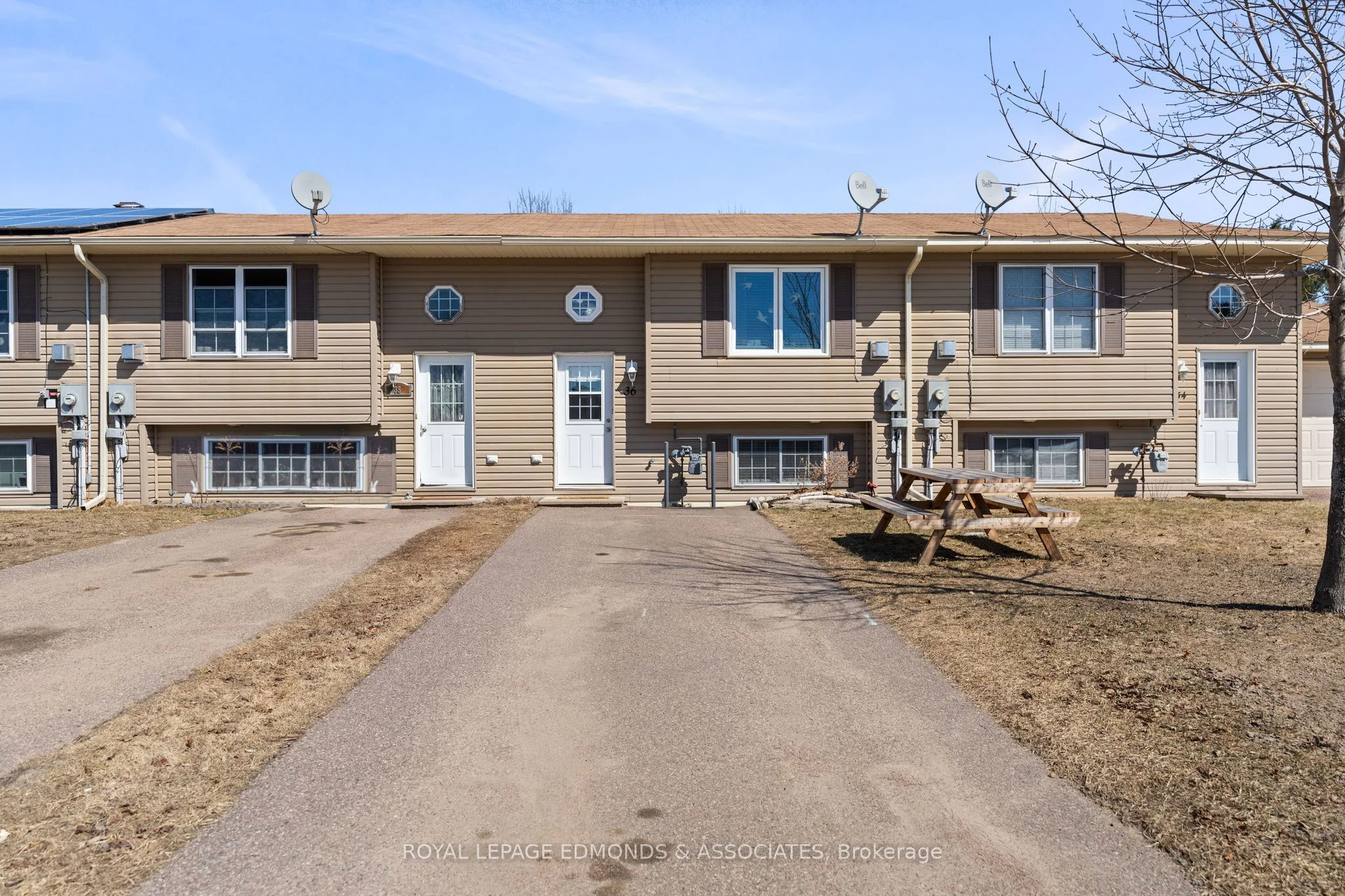 Att/Row/Townhouse in Petawawa