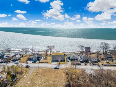 Detached in Haldimand