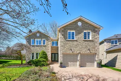 Detached Condo in Guelph