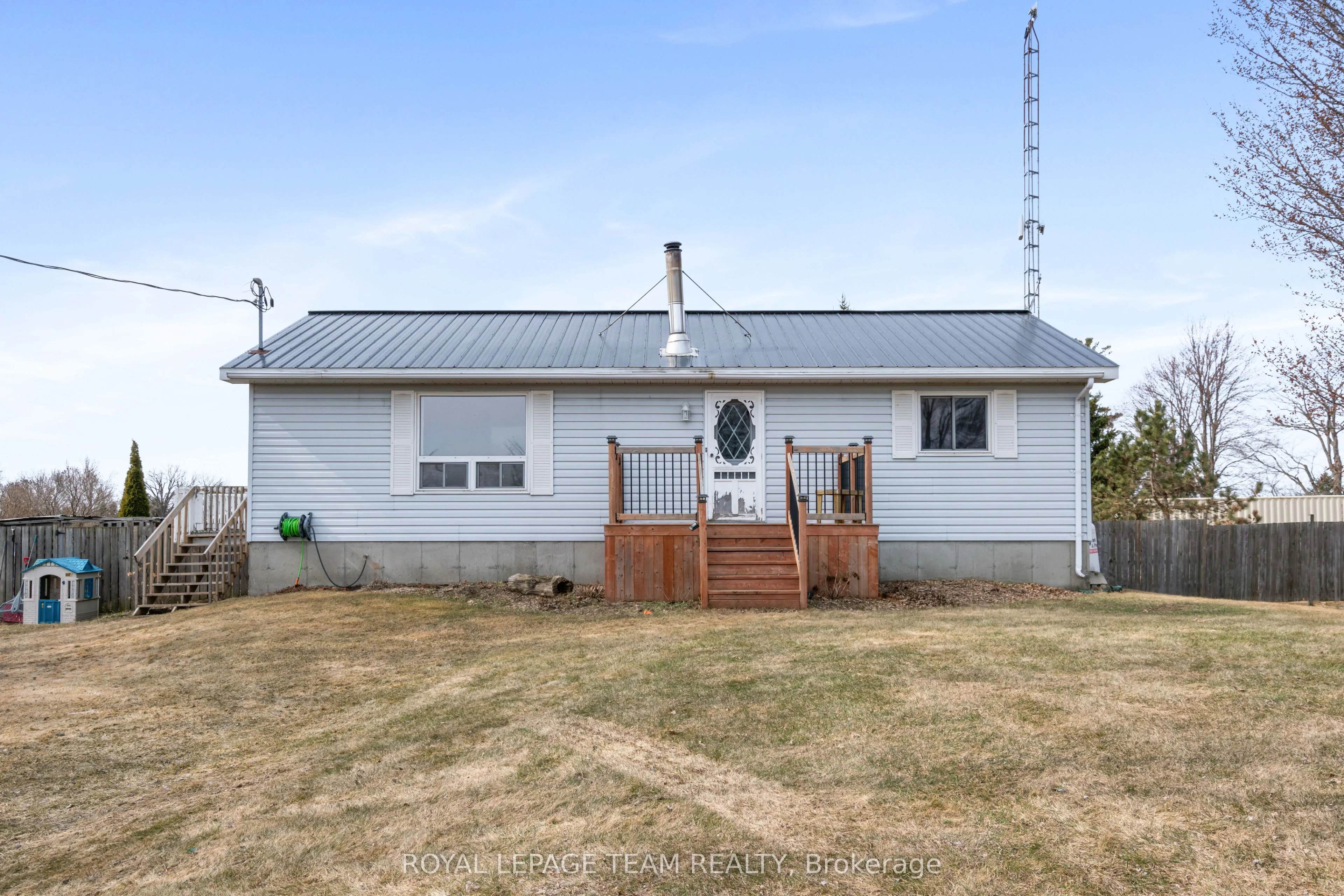 Detached in South Dundas