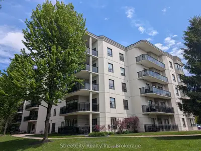 Condo Apartment in Stratford