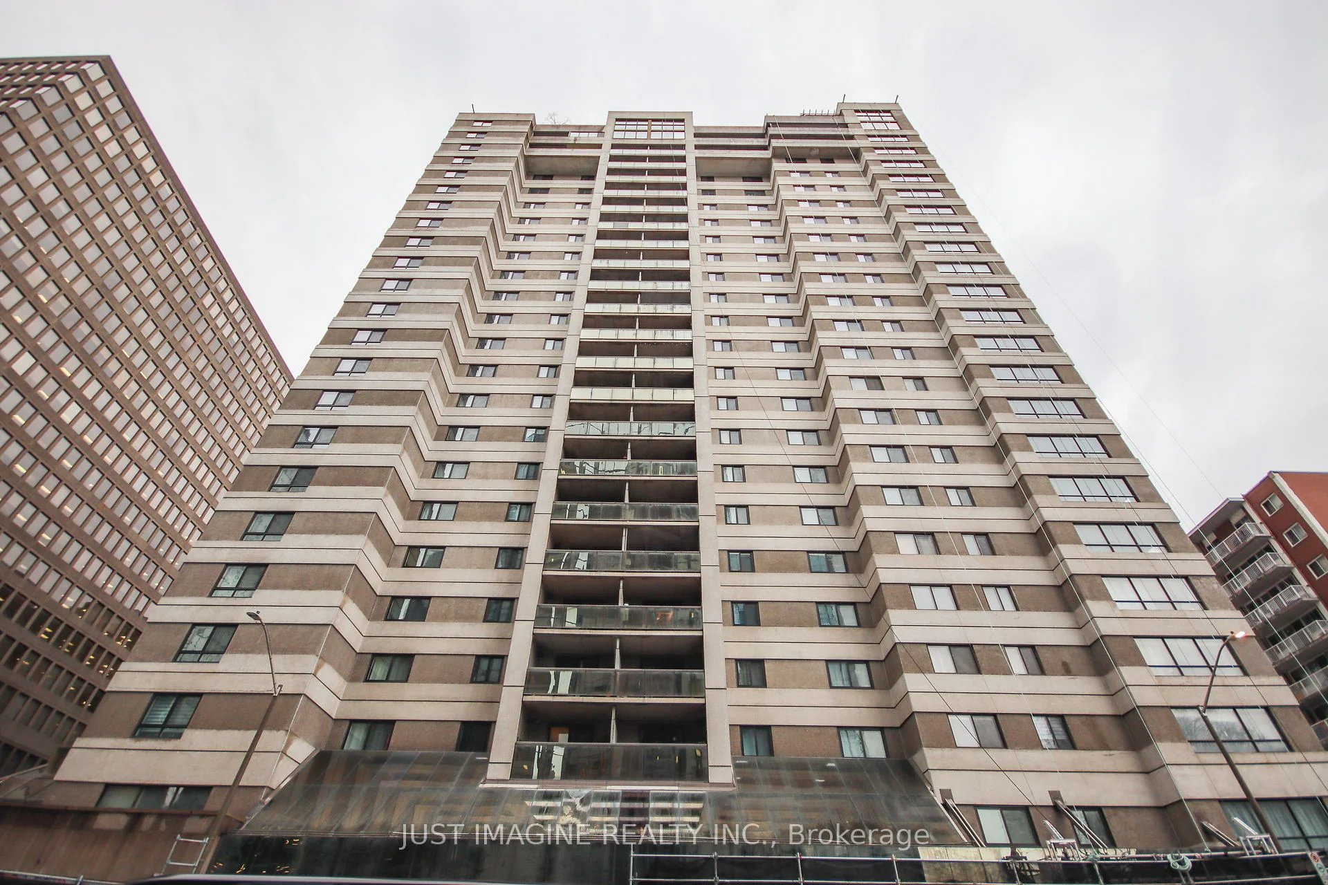 199 Kent Street 909, Ottawa Centre, On K2p 2k8