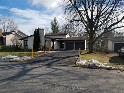 130 Withrow Avenue, Meadowlands - Crestview and Area, ON K2G 3N7