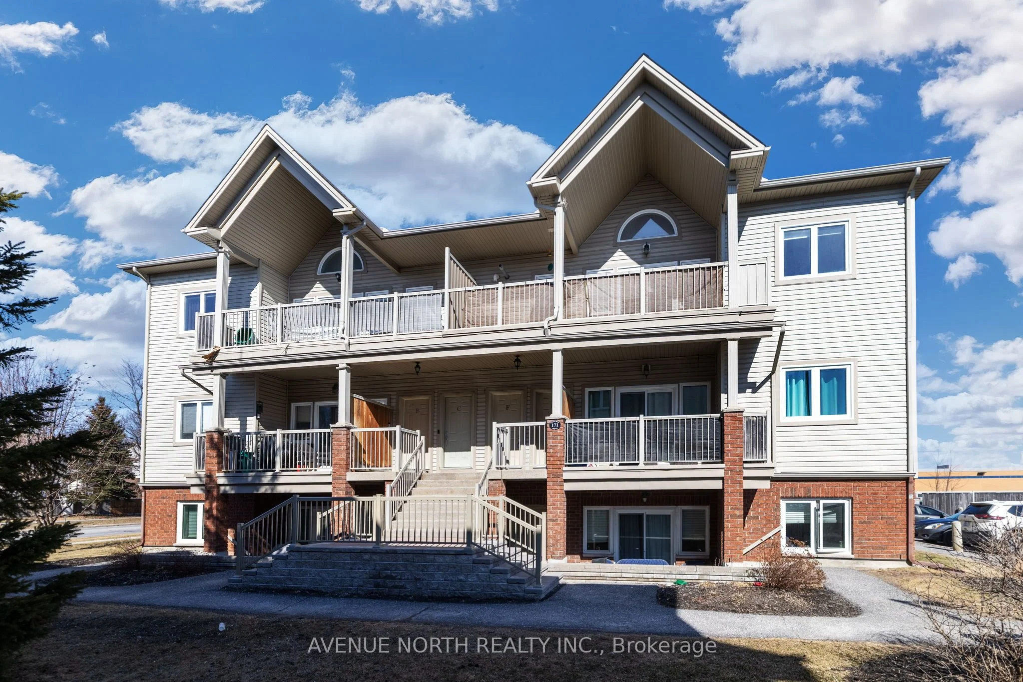 Condo Apartment in Barrhaven