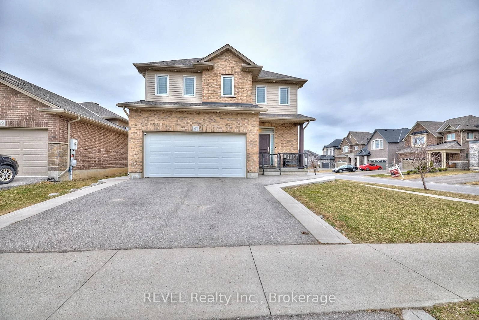 Detached in Thorold