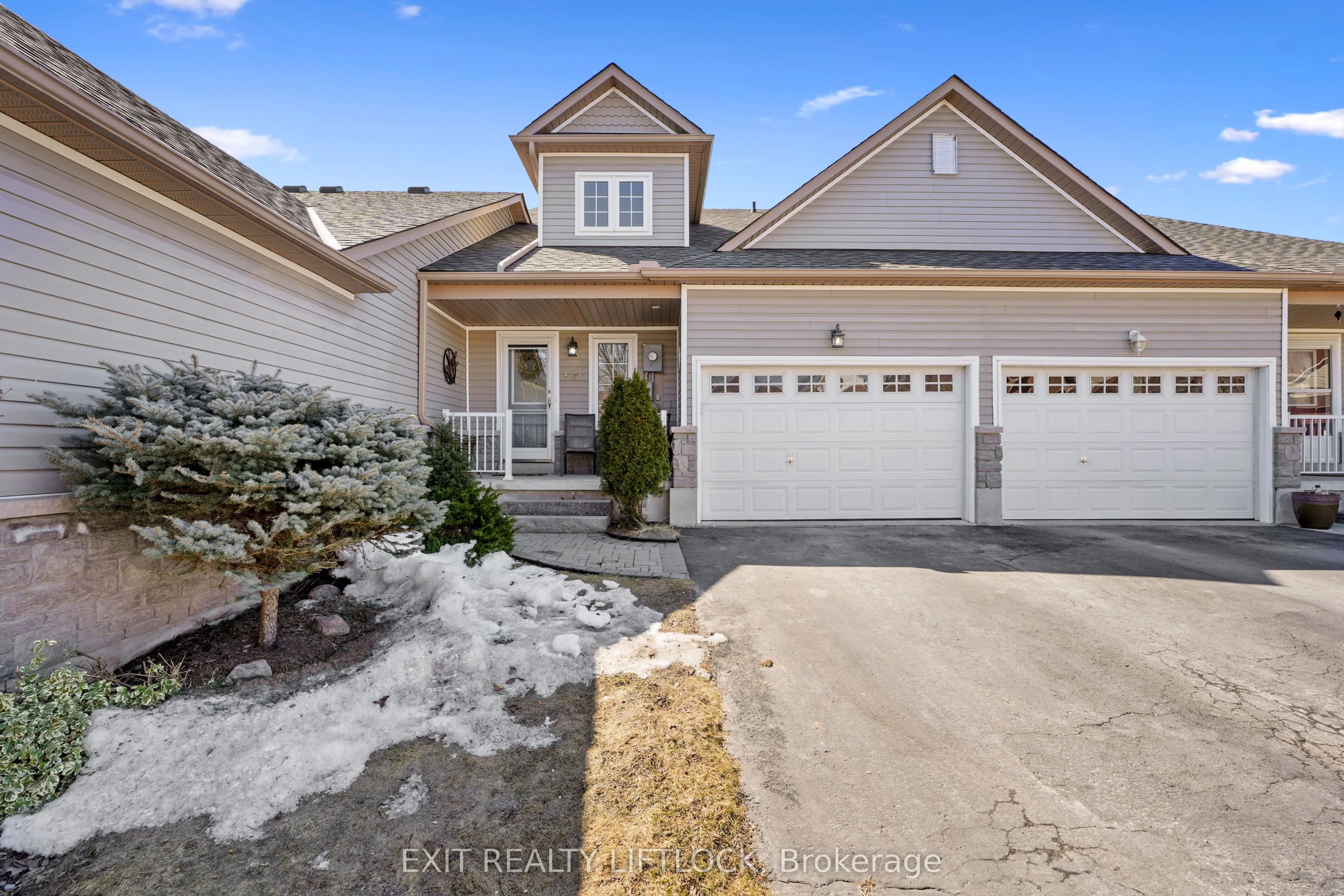 Att/Row/Townhouse in Peterborough