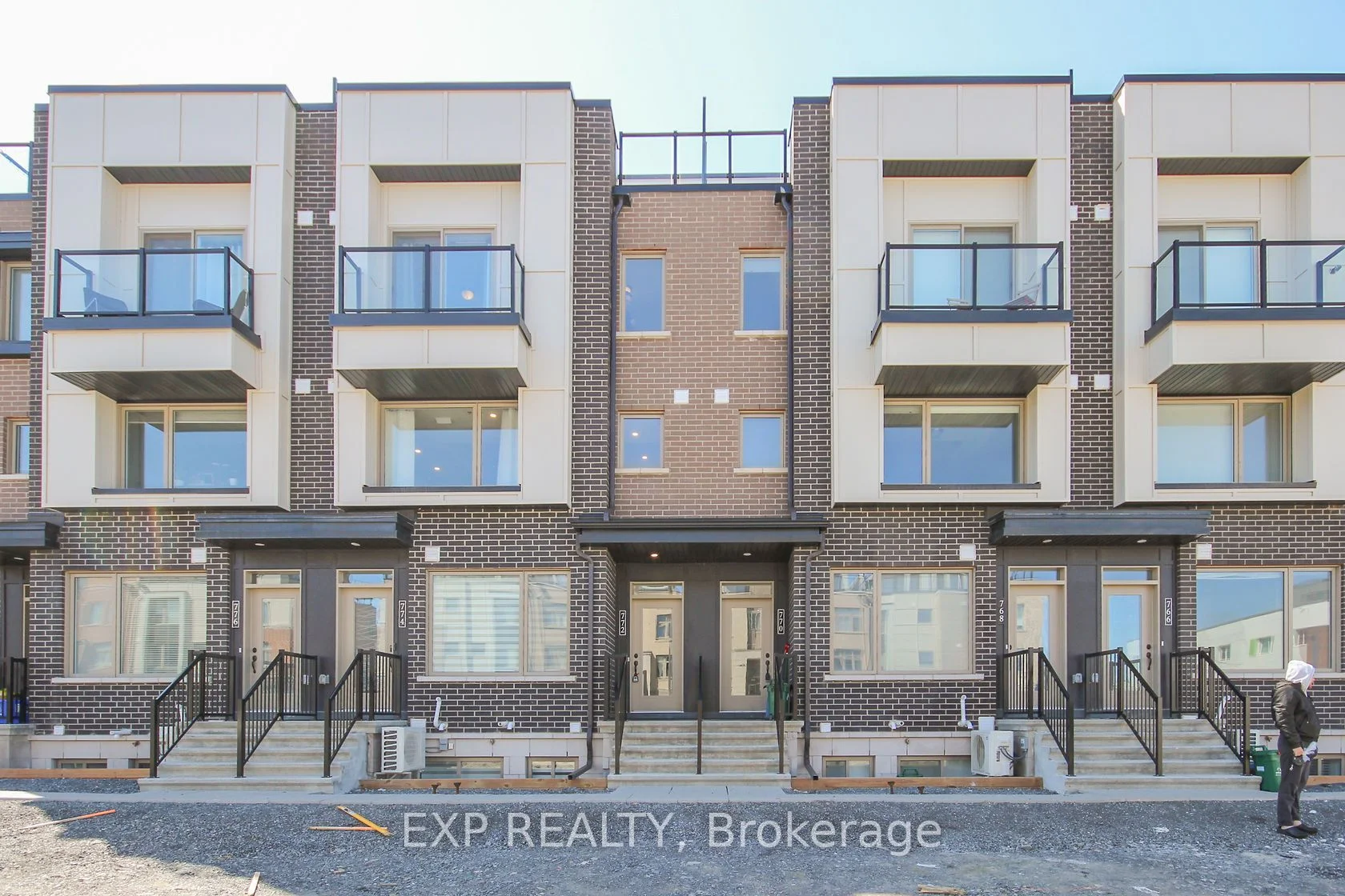 Condo Townhouse in Manor Park - Cardinal Glen and Area