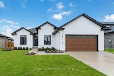 Detached in Plympton-Wyoming