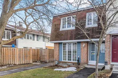 654 Trelawny Private, Mooneys Bay - Carleton Heights And Area, On, K2c 3m7