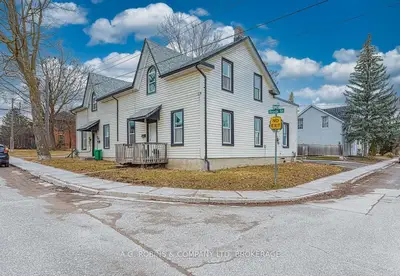 Triplex in Peterborough