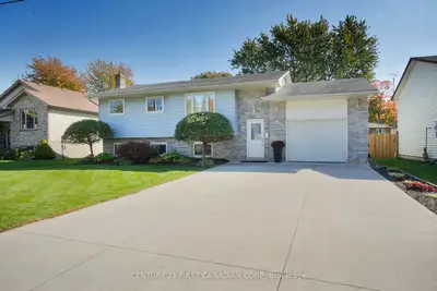 Detached in West Elgin
