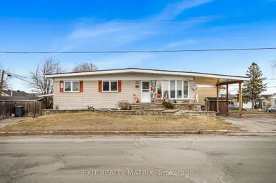Triplex in Hawkesbury