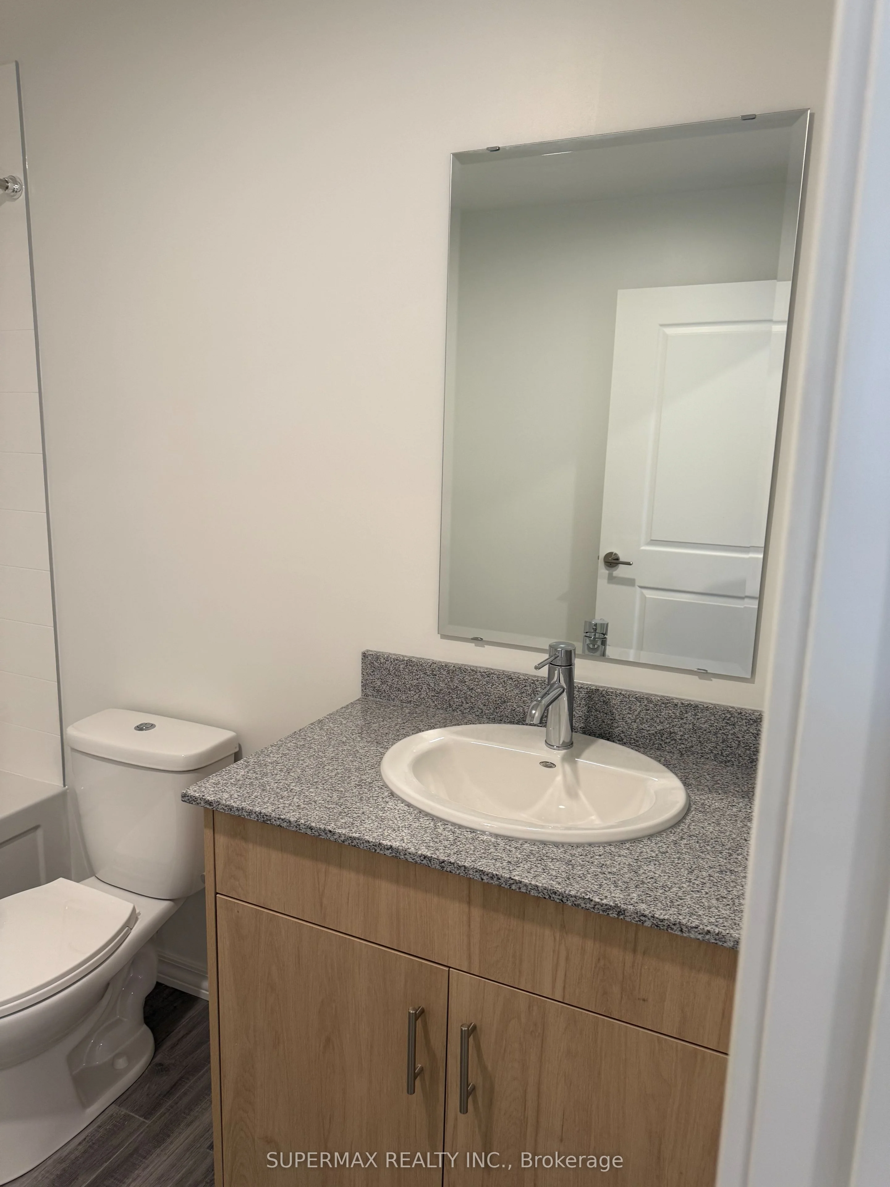 191 Elmira Road S 402, Guelph, ON N1K 0E5
