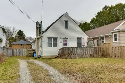 162 Chesterfield Avenue, London South, On N5z 3n5