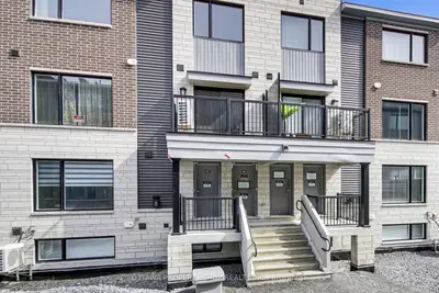 Condo Townhouse in Kanata